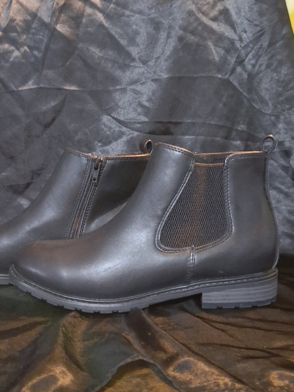 Sonoma Goods For Life Brantlee Black Chelsea Ankle Boots Size 8.5 NWOT